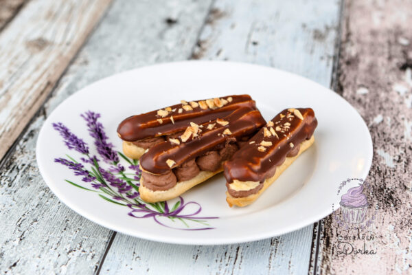 Čokoládový éclair