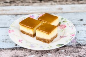 Karamelový cheesecake